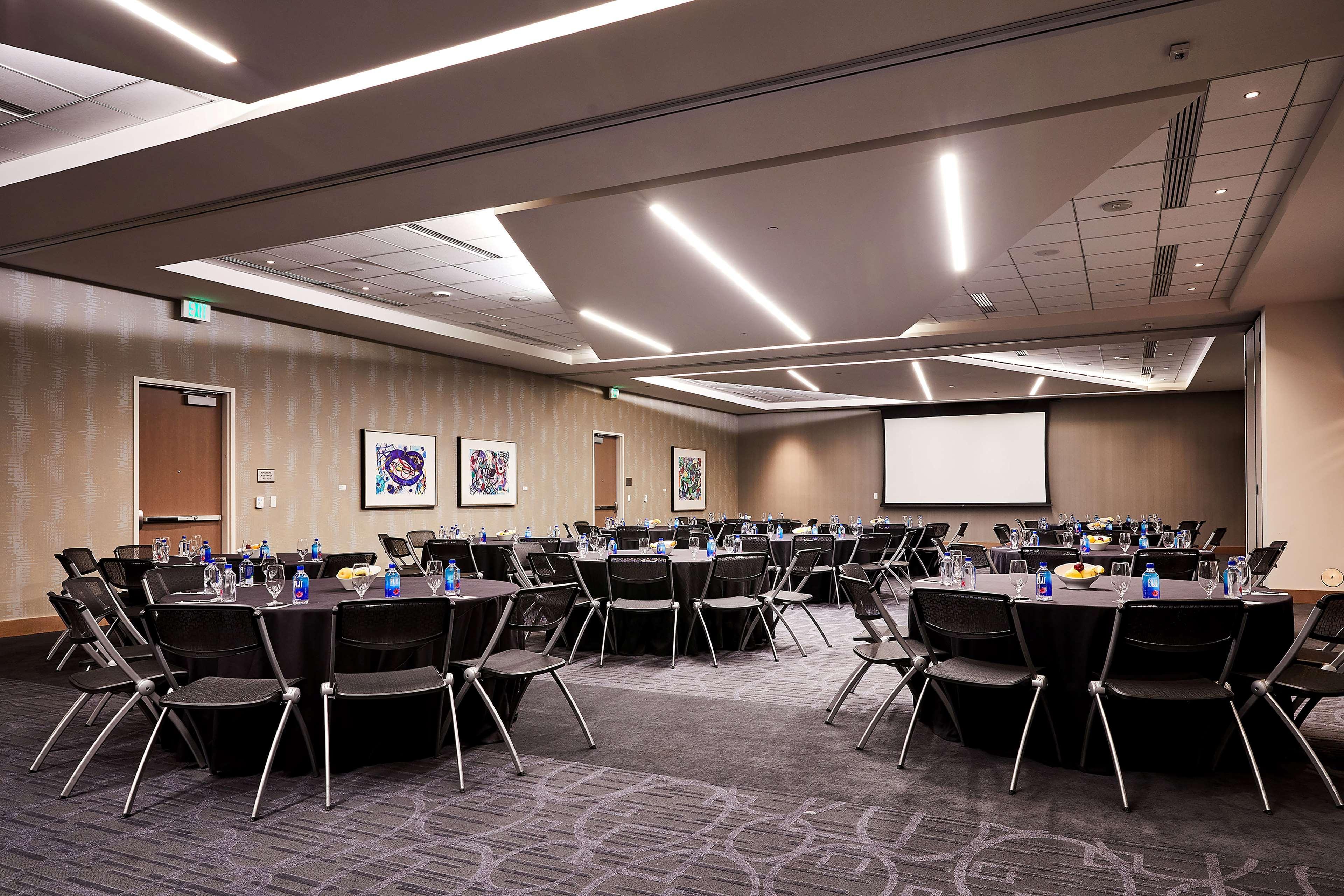 The Art Denver, Curio Collection By Hilton 4* Denver