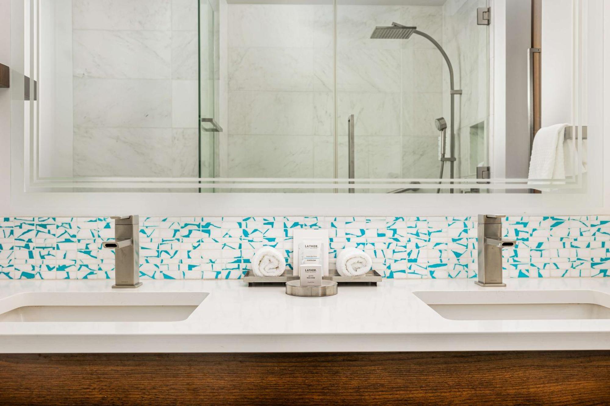 Hotel The Art Denver, Curio Collection By Hilton 4*